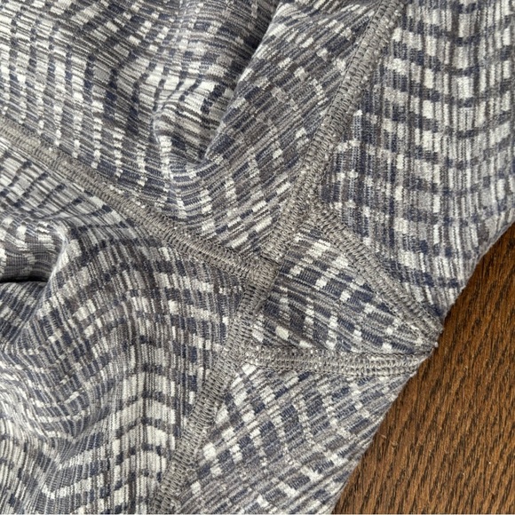 Lululemon Wunder Under Crop Hi-Rise 21" Grey - Picture 6 of 9